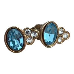 Vintage 1990s Avon Sky Blue & Clear Rhinestone Gold Stud Earrings – Bridal